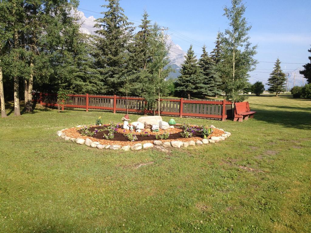 The Gateway Inn Canmore Buitenkant foto