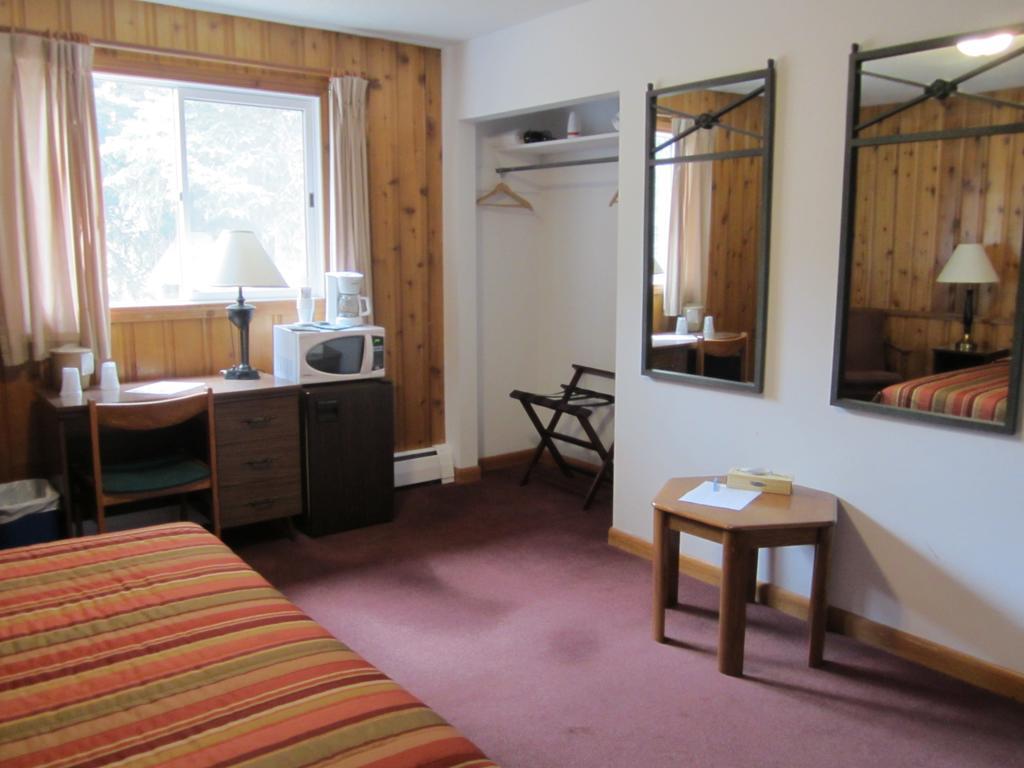 The Gateway Inn Canmore Kamer foto